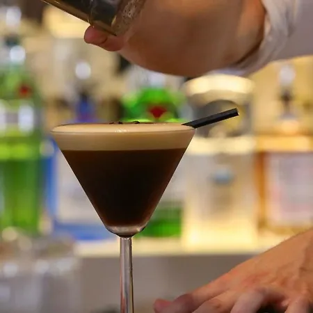 The Shirley Arms Отель