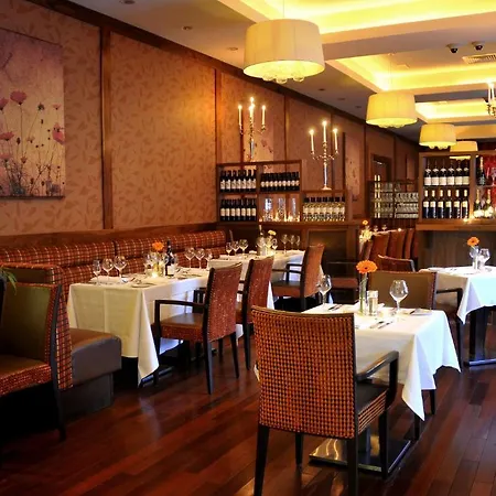 The Shirley Arms Каррикмакросс