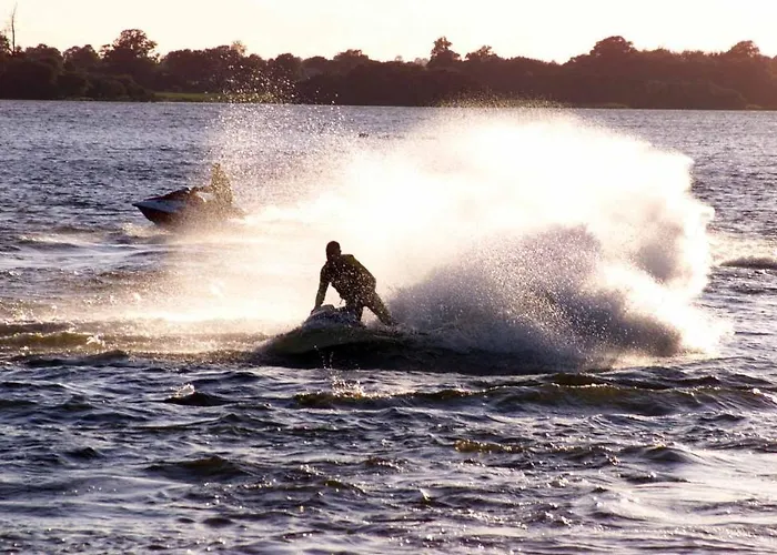 The Shirley Arms Hotel 4*