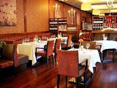 Hotel The Shirley Arms